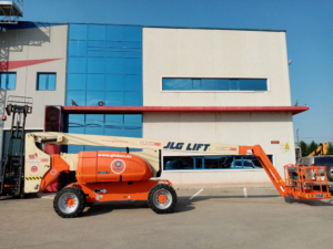 Alquiler de plataforma elevadora diesel 26m