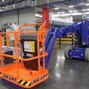 Plataforma articulada eléctrica E300AJP