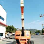 Alquiler de plataforma elevadora diesel 26m