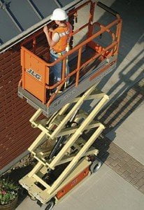 Plataforma tijera eléctrica Modelo JLG 2033E3 Altura de trabajo de 8m (2)