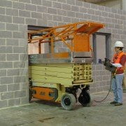 Plataforma tijera eléctrica Modelo JLG 2630ES Altura de trabajo de 10m (2)