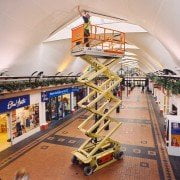 Plataforma tijera eléctrica Modelo JLG 2646E3 Altura de trabajo 10m (1)