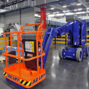 Plataforma articulada eléctrica JLG E300AJP altura de trabajo de 11m