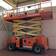 Plataforma tijera diésel 4394RT altura de trabajo de 15m