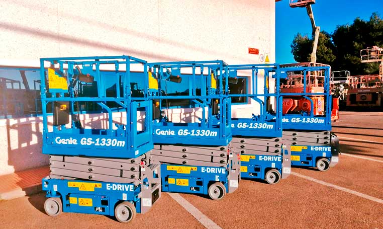 rental of aerial work platforms in Almansa